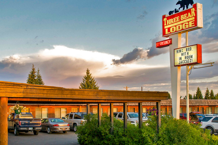 Three Bear Lodge — West Yellowstone, MT