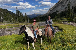 Fall Horse Riding Trips in Yellowstone